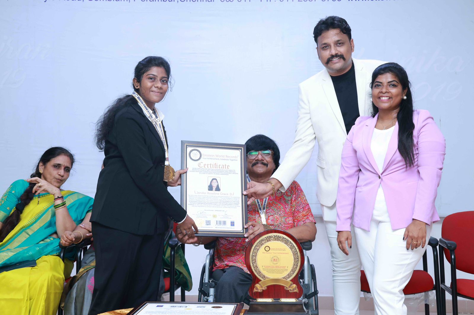 WORLD RECORD FOR WRITING SLOGANS ON CLOTH BAGS TO PROMOTE A PLASTIC BAG-FREE ENVIRONMENT AND CREATING HUMAN ANATOMY FORMATIONS HIGHLIGHTING DONATABLE ORGANS BY 2,500 STUDENTS TO RAISE AWARENESS